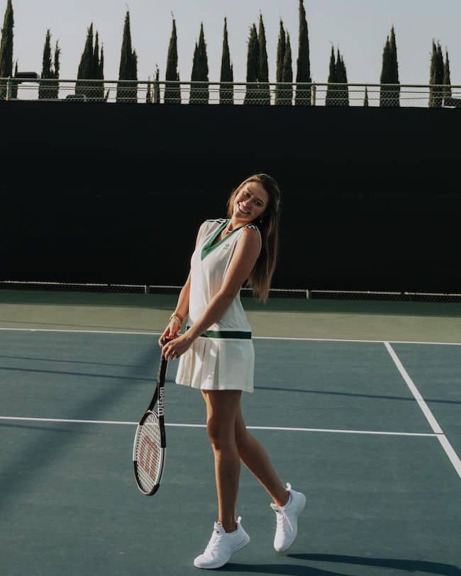 Caption: Caelynn Miller Keyes playing tennis (Sources: Instagram) .