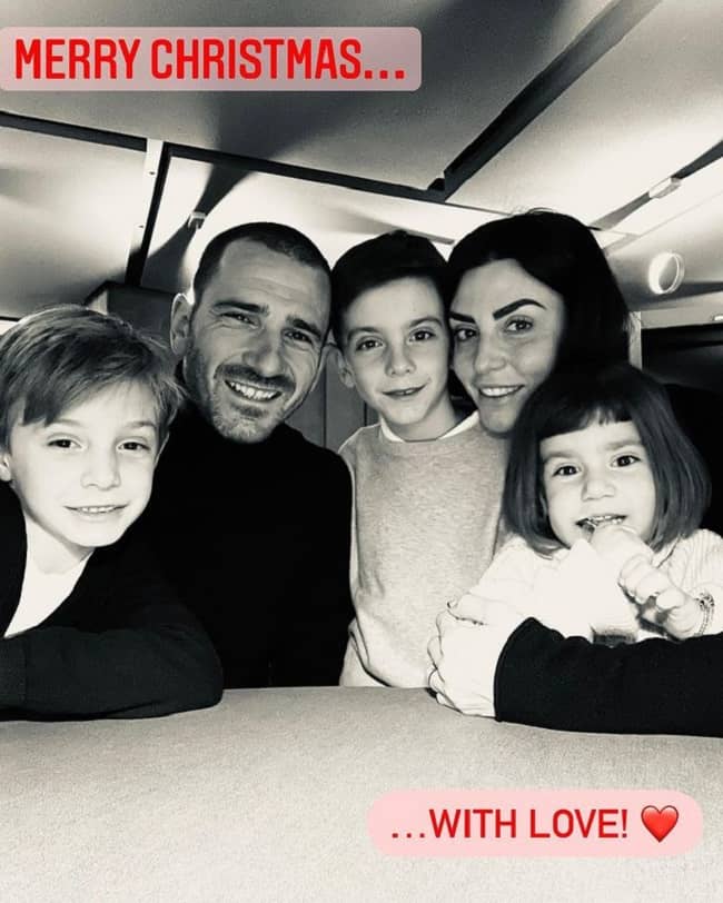 लियोनार्डो बोनुची अपने परिवार के साथ