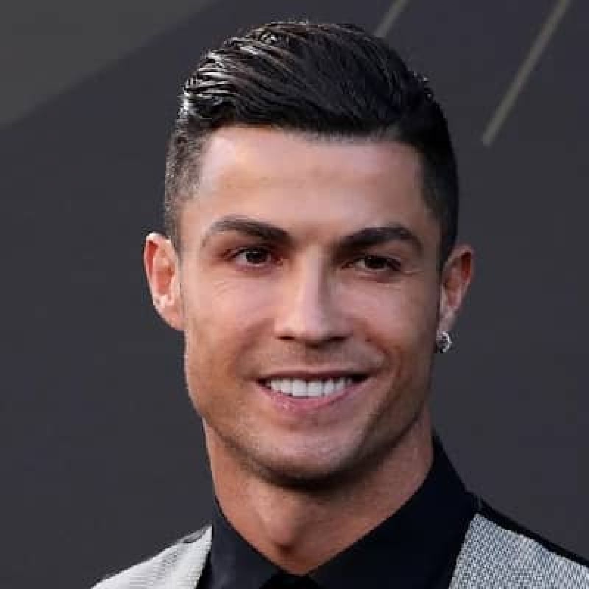 Cristiano Ronaldo - Bio, Age, Net Worth, Height, Married, Facts
