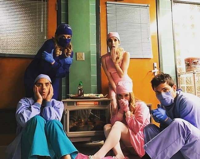 taylor with his casts from scream