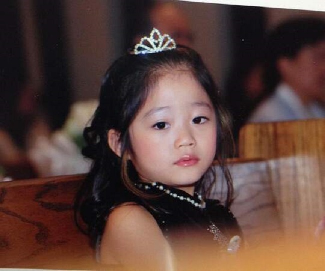 Evelyn Ha childhood picture