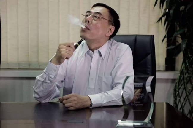 Hon Lik created electric cigrette Source VAPE HK