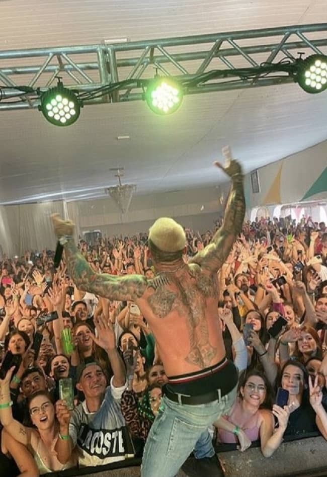 MC Pedrinho during his concert (Source Instagram)