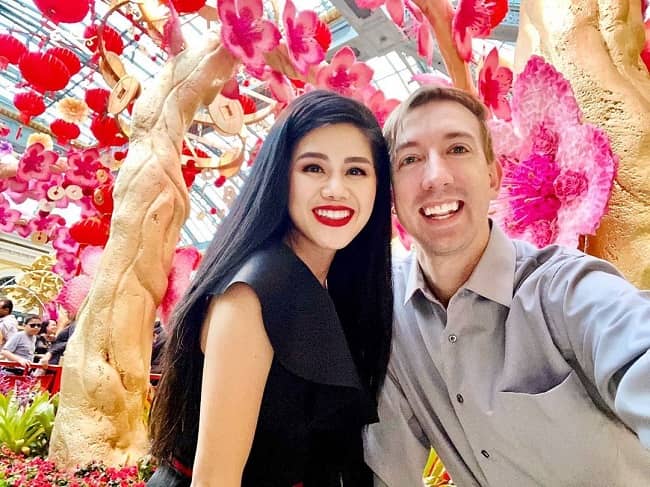 Vy Qwaint with her husband (Source Instagram)