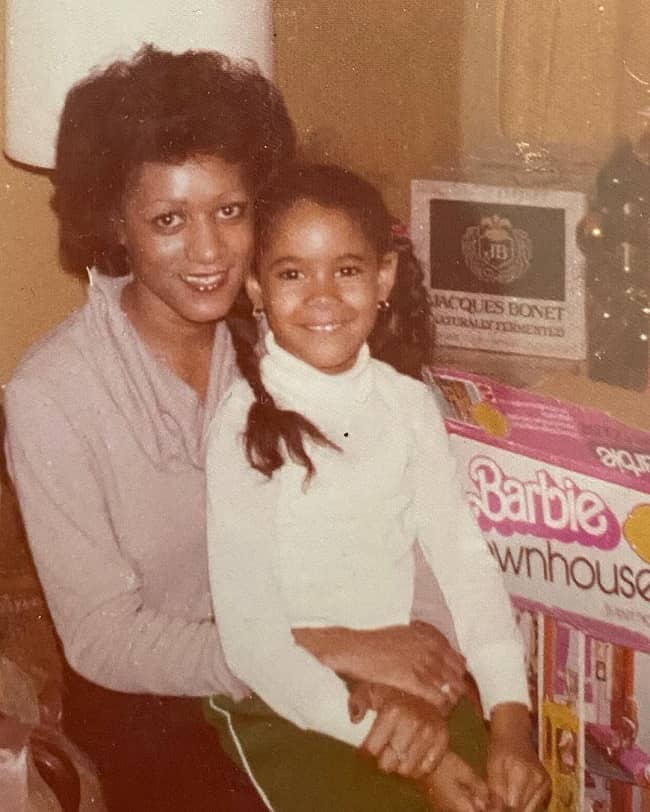 Tracey Cherelle Jones with her mother (Source Instagram)