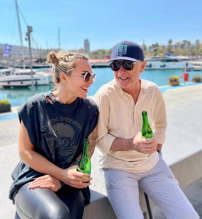 Blanka Lipinska with her dad (Source Instagram)