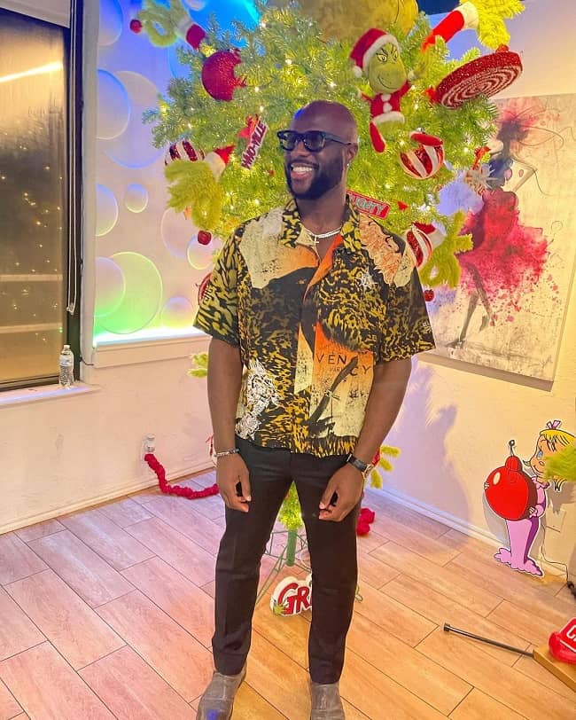 Obi Emegano posing for a photo (Source Instagram)