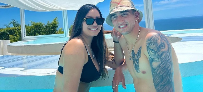 Luis Chavez with his girlfriend (Source Instagram)