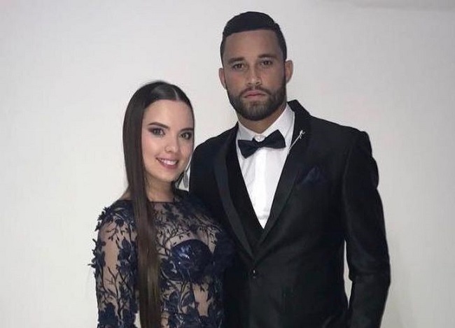 Jose Luis Chunga with his wife (Source Instagram)
