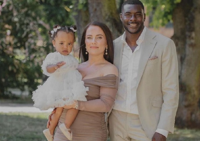 Ken Sema with his wife and daughter (Source Instagram)