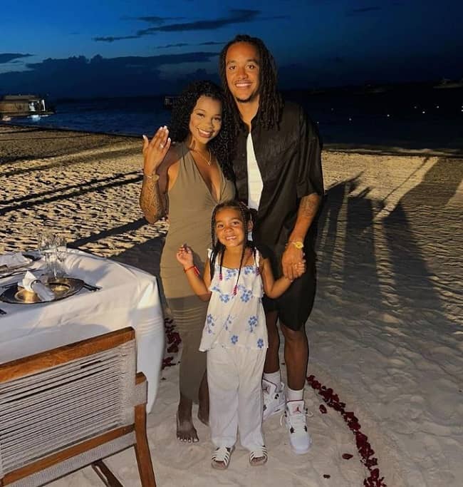 Helder Costa with his wife and daughter (Source Instagram)