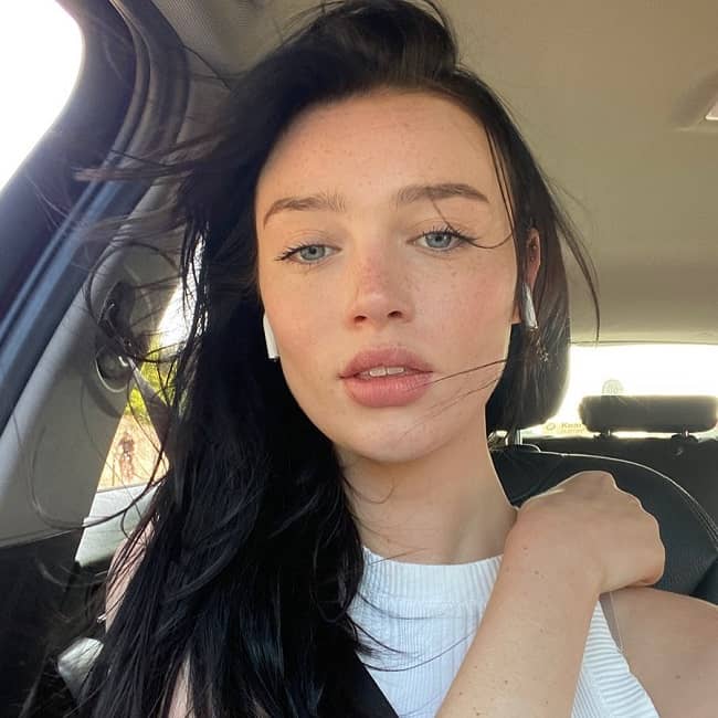 Niamh McCormack in her car (Source Instagram)