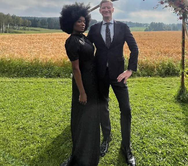 Odd Magnus Williamson with his wife (Source Instagram)