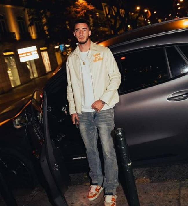 Goncalo Inacio posing with his car (Source Instagram)